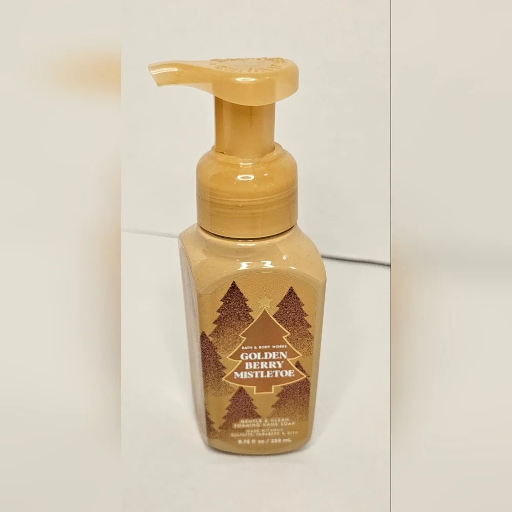 [Bath & Body Works] Golden Berry Mistletoe Foaming Hand Soap